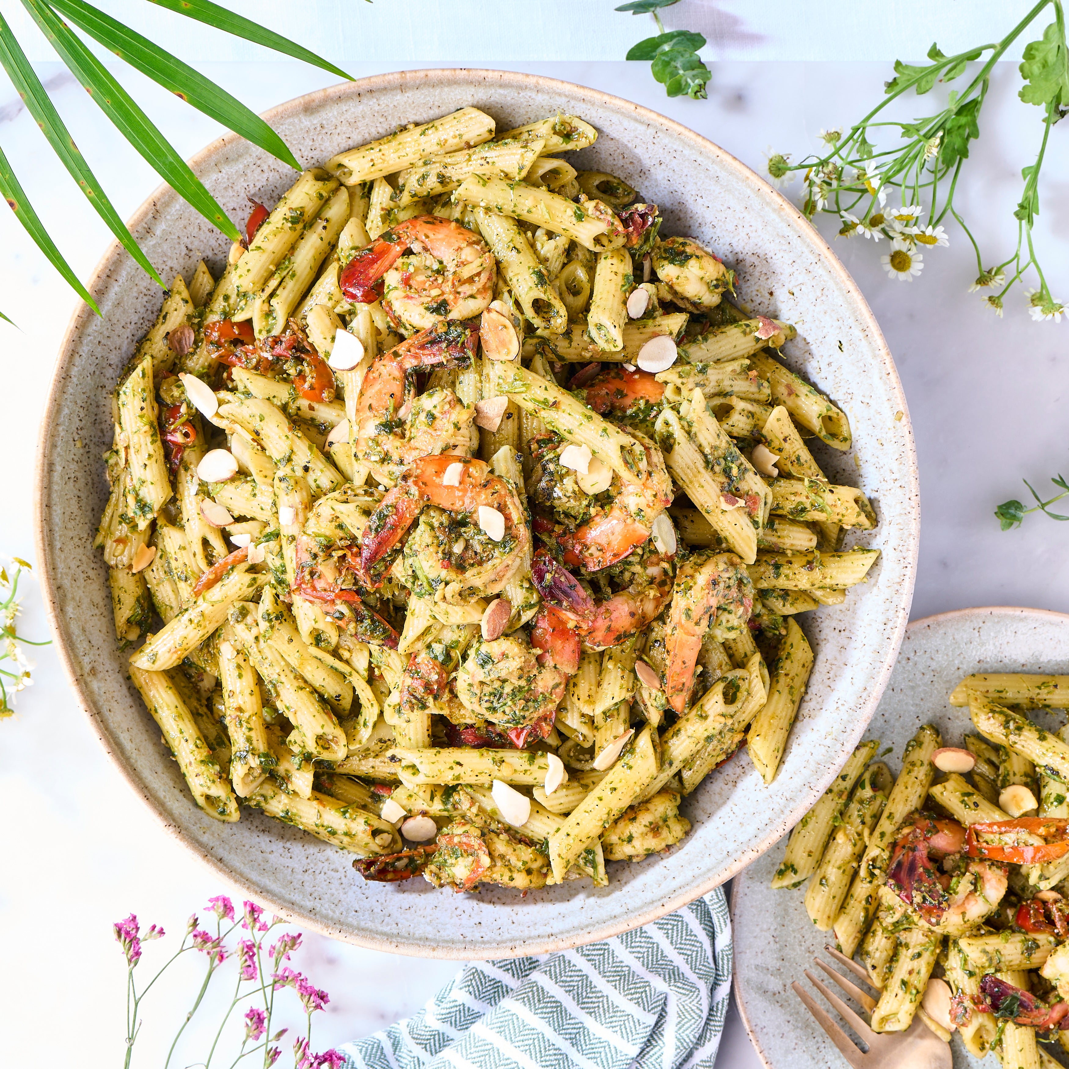 Coriander Pesto Seafood with Caramelised Chillis Pasta Tray