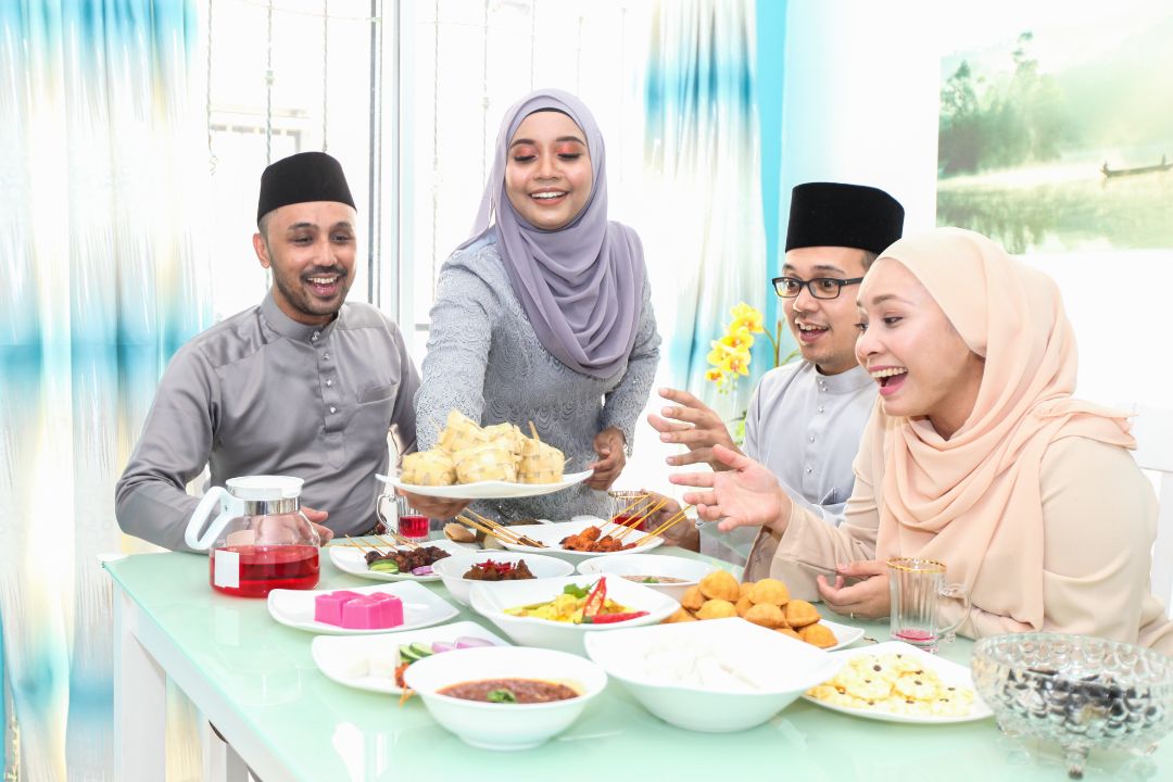 Hari Raya Hosting and Guest Etiquette: Your Essential Guide