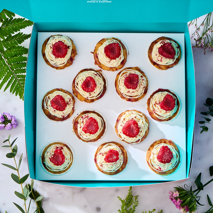 Nurses' Day: Mini Cupcakes (Box of 12)