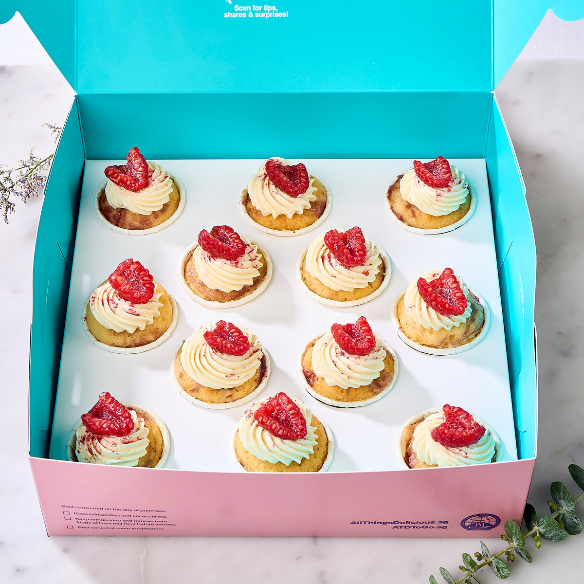 Mini Cupcakes (Box of 12)