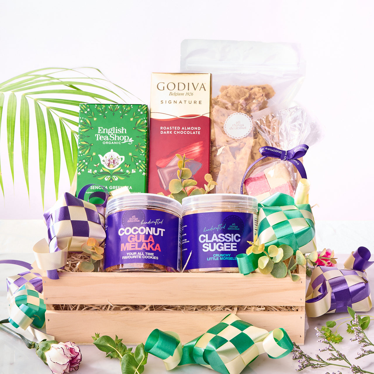 Raya Delight Hamper Basket