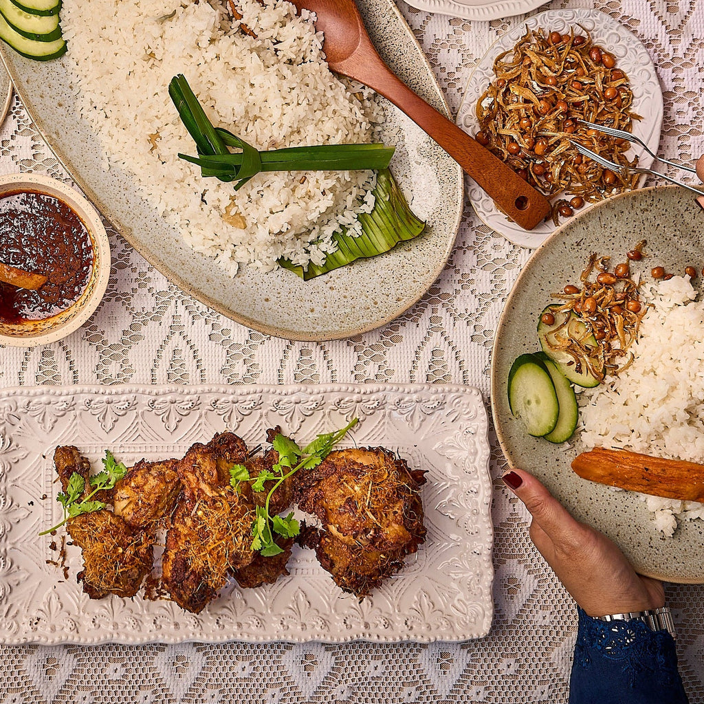 Nasi Lemak Platter - Ayam Goreng Berempah