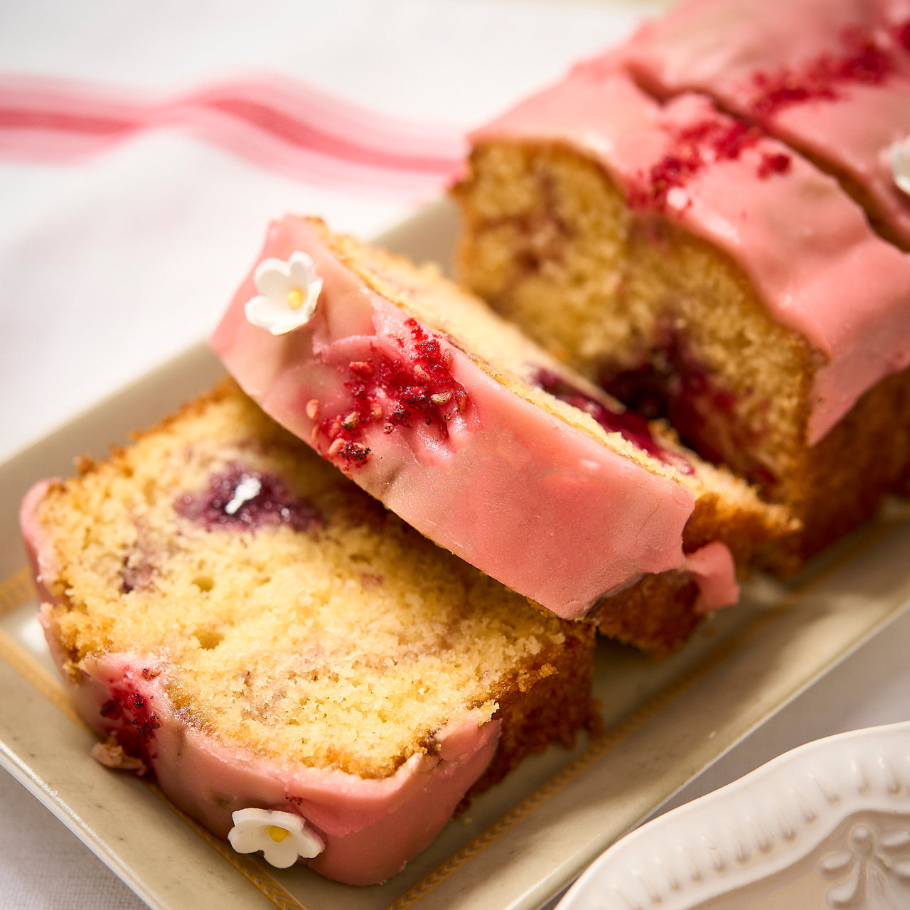 Raspberry Ripple Voyage Cake