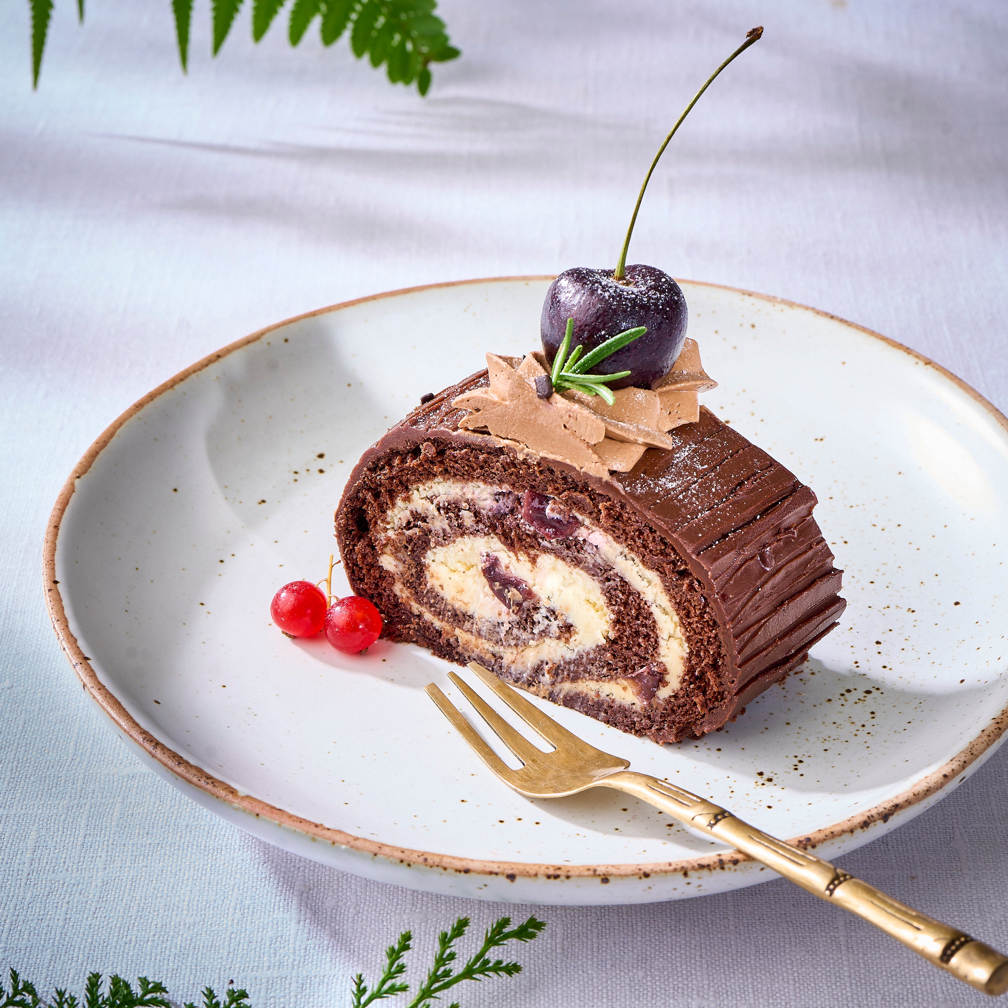 Chocolate Cherry Swirl Log Cake