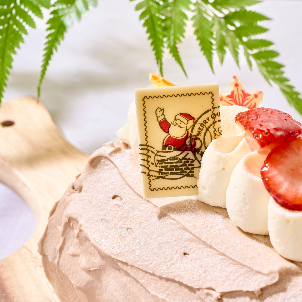 Earl Grey Strawberry Log Cake