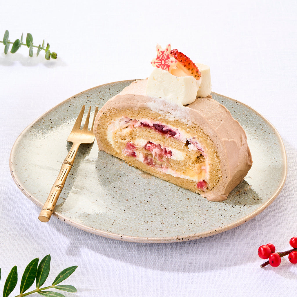 Earl Grey Strawberry Log Cake