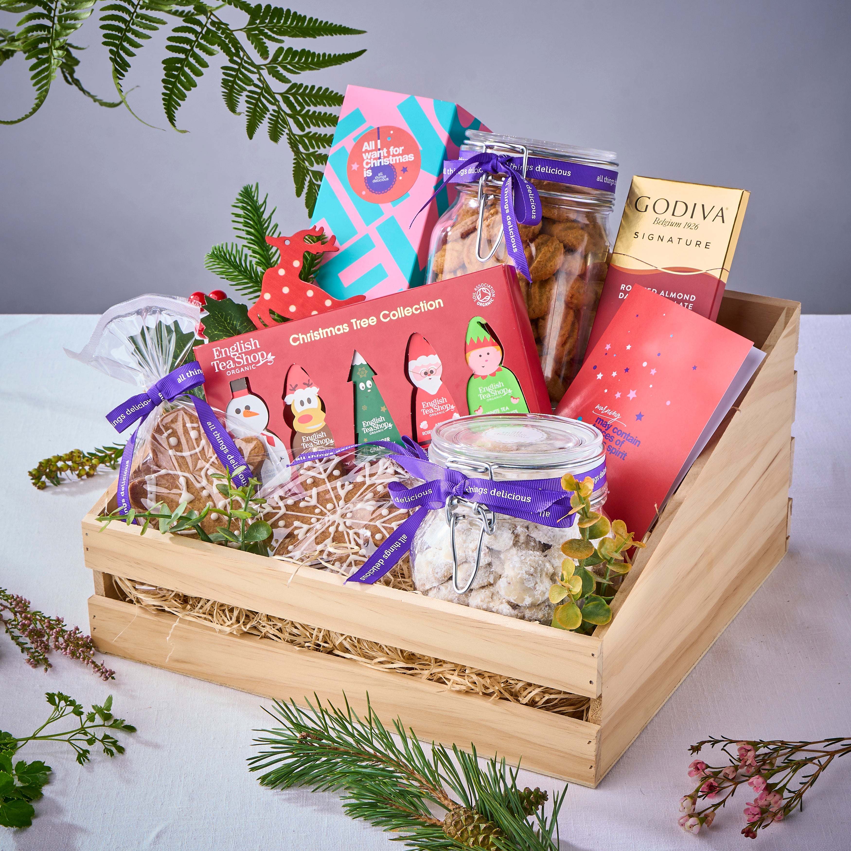 Very Merry Christmas Hamper Basket (Large)
