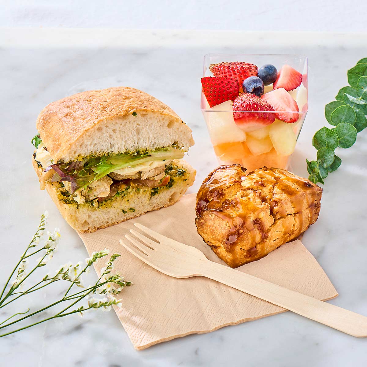 Individual Refreshment Box (with Regular Sandwich)