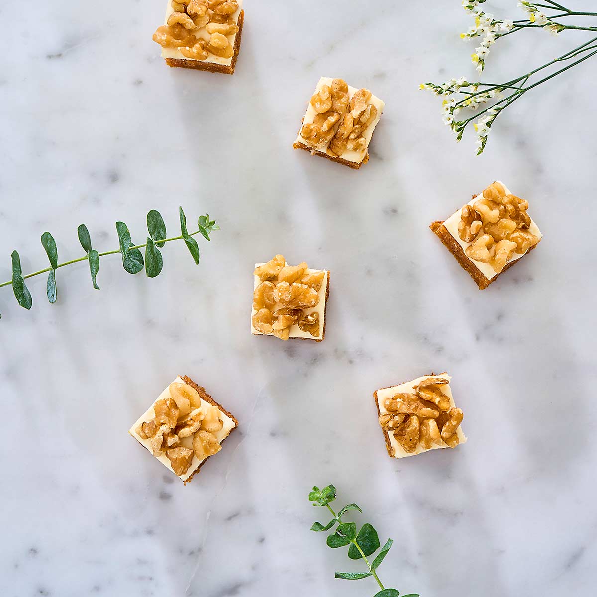 Mini Cakes (Box of 12)