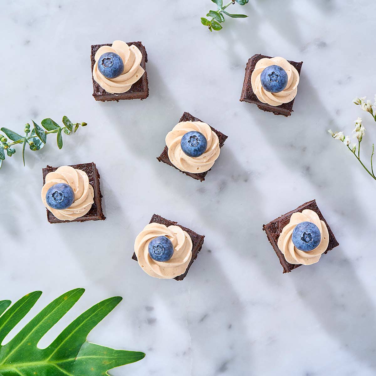 Mini Cakes (Box of 36)