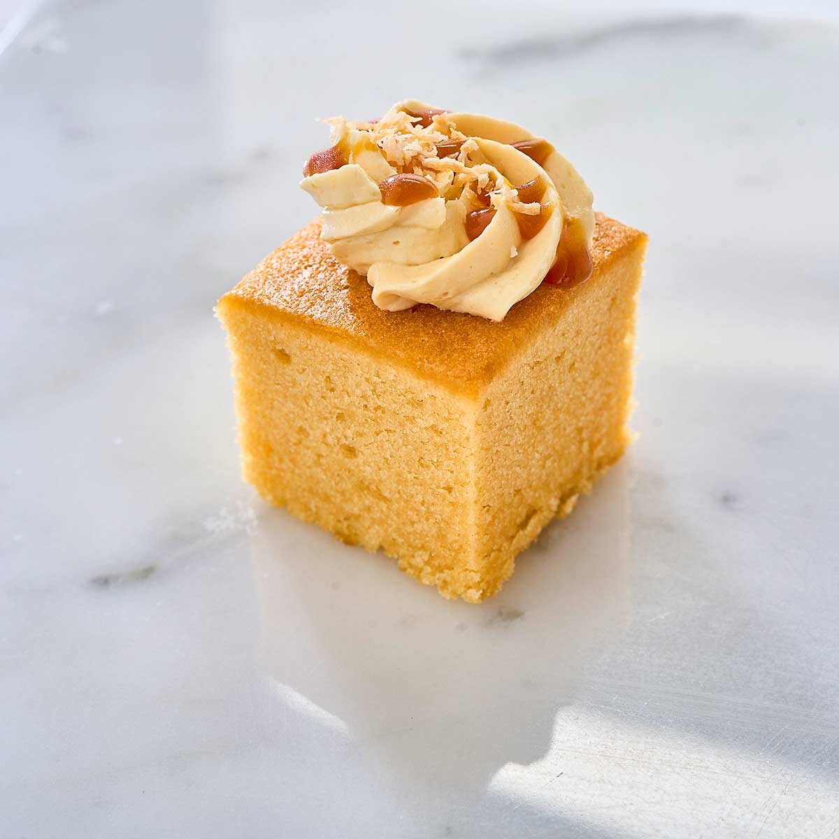 Mini Cakes (Box of 12)