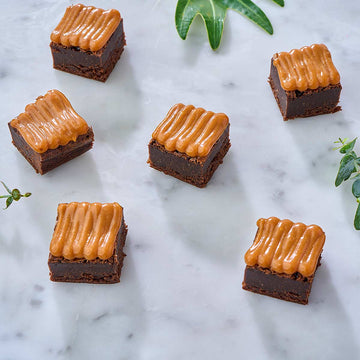 Mini Cakes (Box of 12)