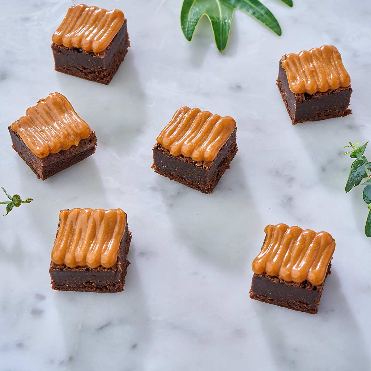 Mini Cakes (Box of 36)